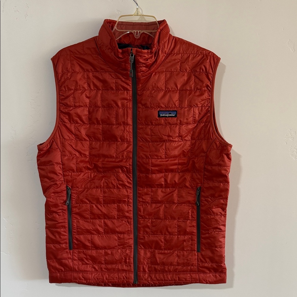 Patagonia Men's Brick Red Quilted Vest